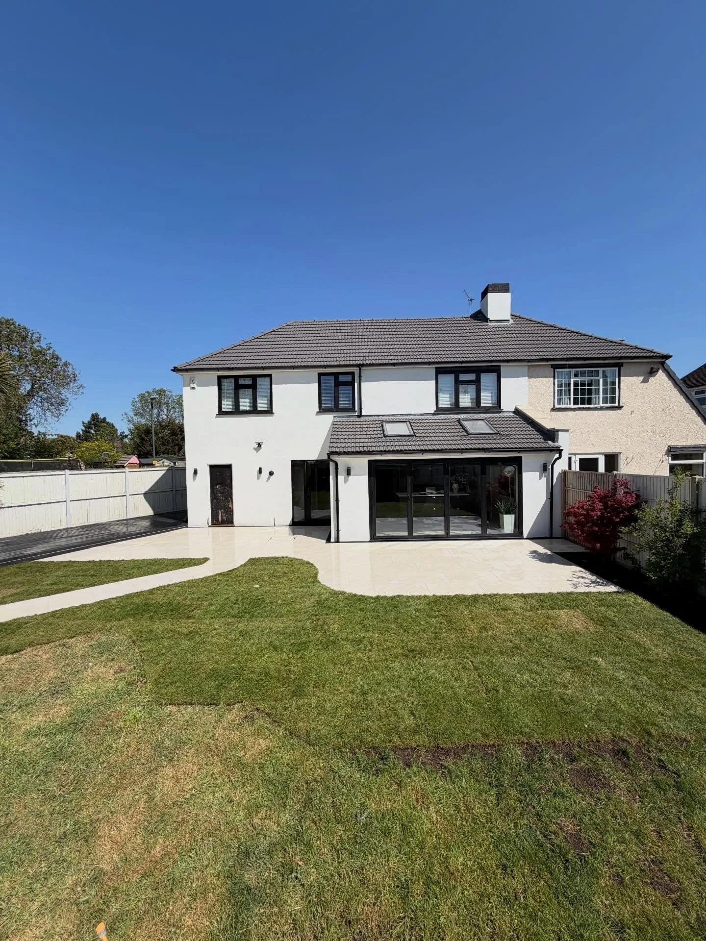 &lsquo;Sidcup Project&rsquo;
Completed today&hellip;..

What we would call our first real project of the 2026 season 👊🏻☀️

A brilliant 12 working day turnaround, beautiful new porcelain patio with composite decking which fits fantastically with the