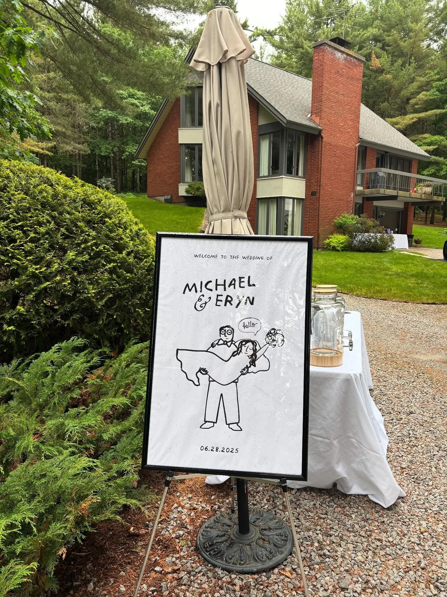 Congratulations to the Chadwicks 🥂 Cheers!