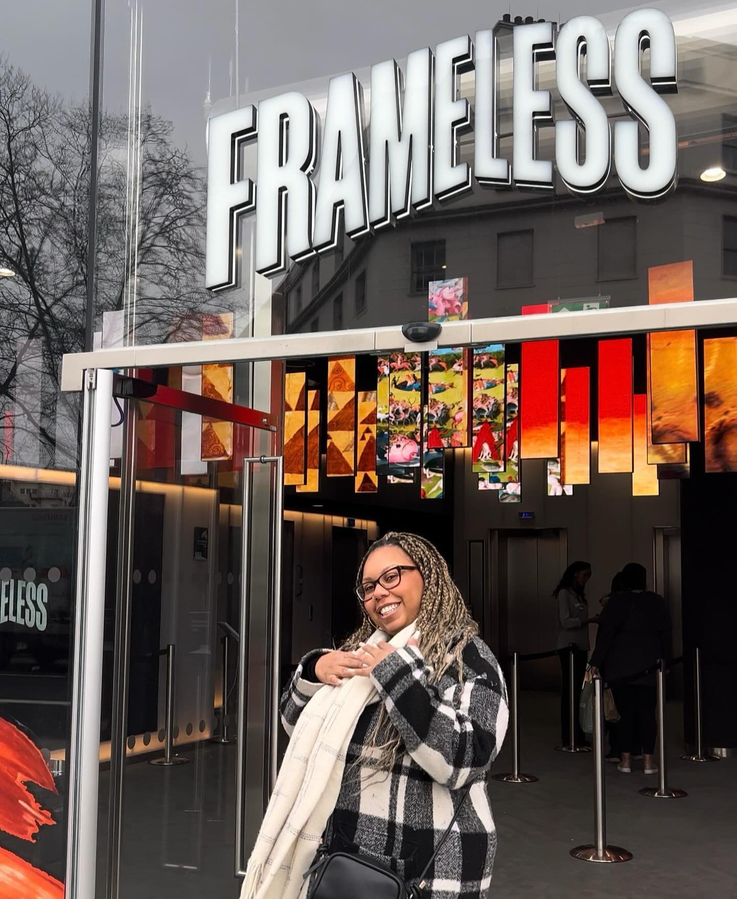 📍Framless Art Exhibition in London

I have never seen anything as cool as this framless art exhibition in London! Some of the most iconic pieces of art came to life right in from my eyes.🖼️🎨🖌️

A must do your next time London! Thank you @getyourg