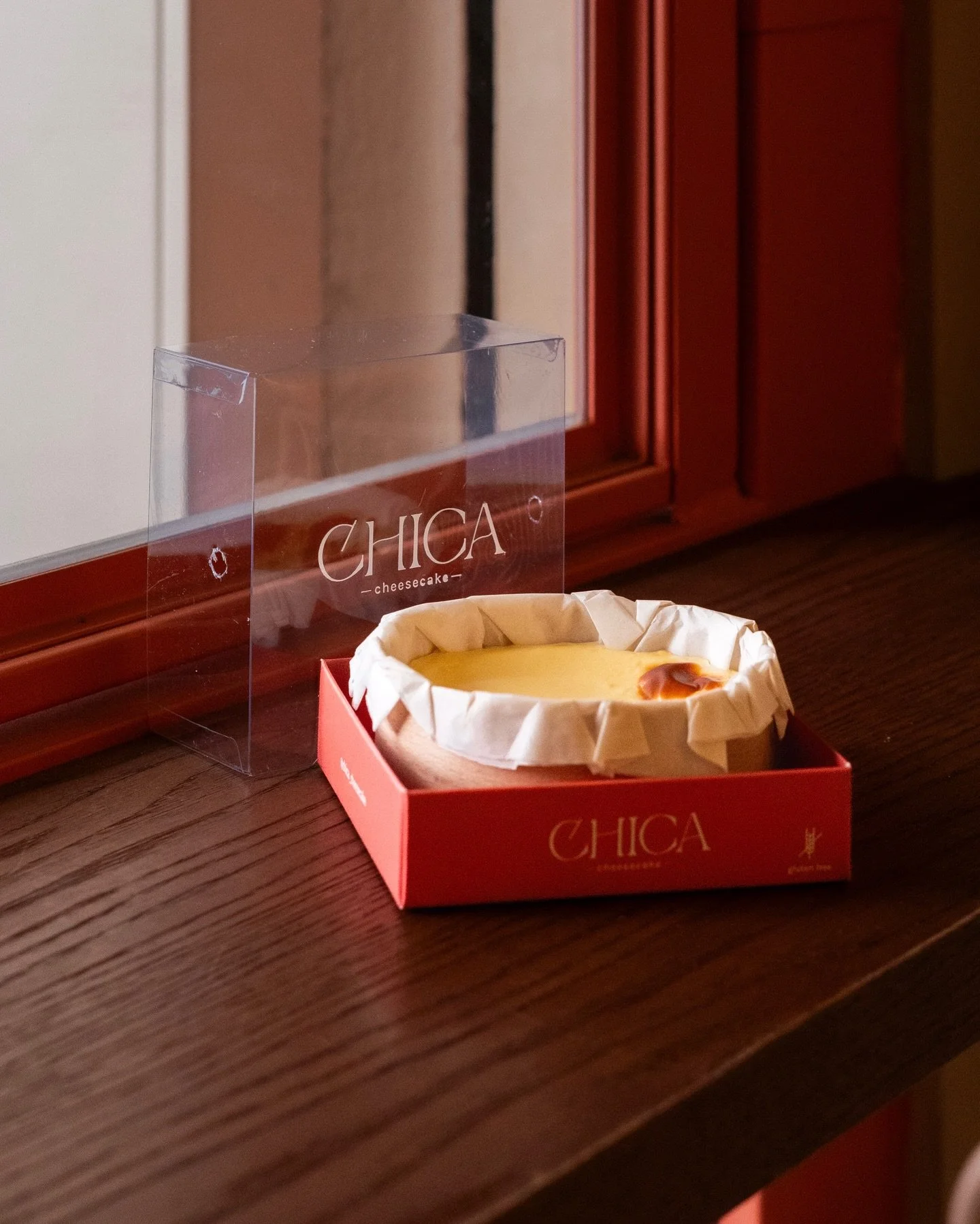 Hoy es el &uacute;ltimo d&iacute;a para hacer tus reservas ✨
No te quedes sin tu CHICA estas fiestas.

P&aacute;sate por nuestros locales de Barcelona y Granollers y descubre todas las novedades que hemos preparado para ti.
Tradici&oacute;n, detalle 