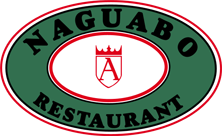 Logotipo del restaurante Naguao, con un escudo y texto en fondo verde