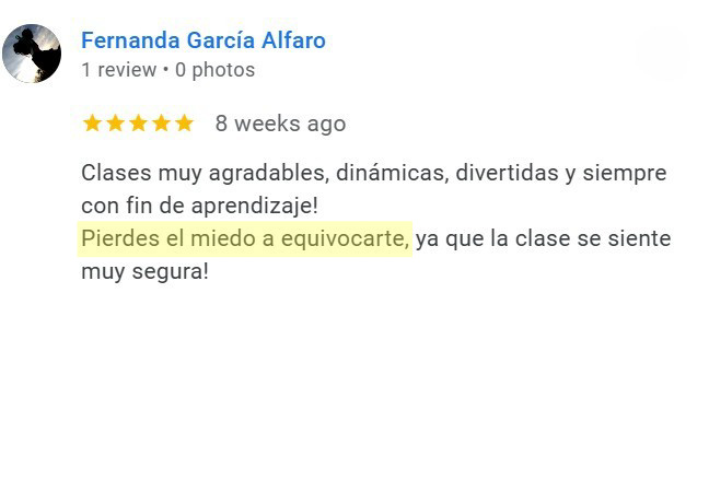 Student testimonial in Spanish: Patient English teacher for building speaking confidence.