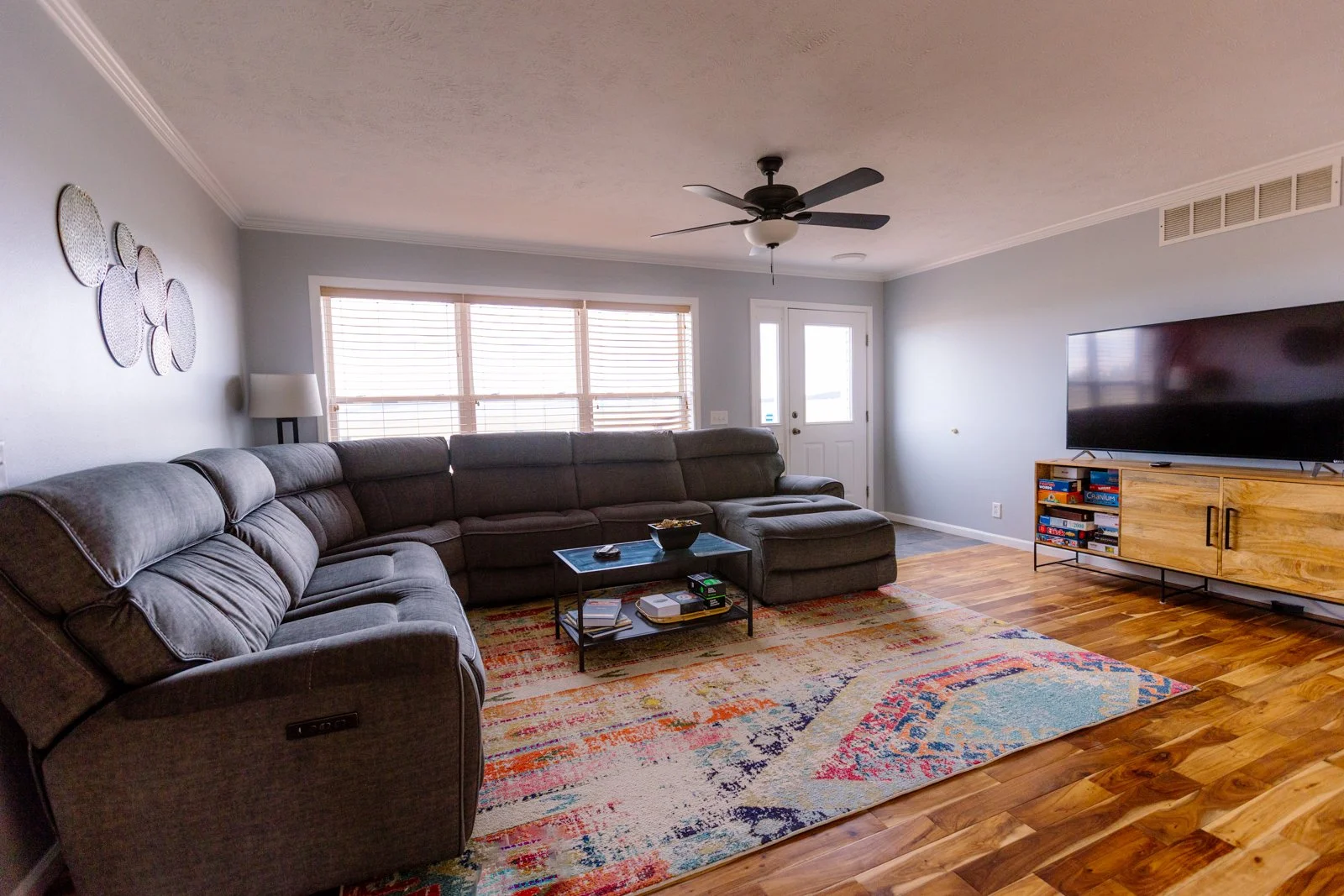 pranaridge-livingroom-9439.jpg