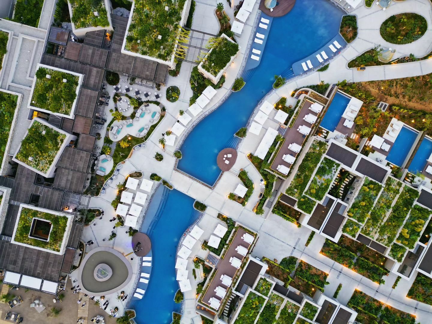 Some hotels look better from above. This one in Greece takes it to a whole new level. This hotel has won so many awards. It's easy to see why @costanavarino 
#imageandfilm 
#hotelphotography #resortphotographer #hotelmanagement #miceindustry #incenti