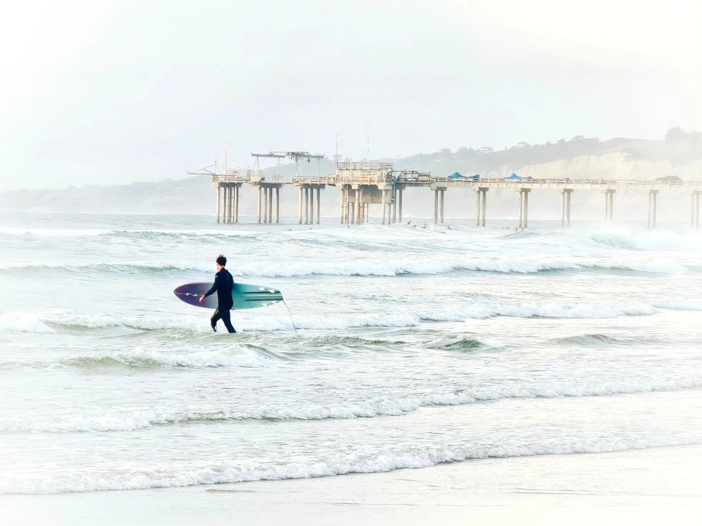 Surfing in the beautiful #SanSebastian. Well except the first photo that was a cellphone shot while we were on the beach in California 
#IMAGEANDFILM