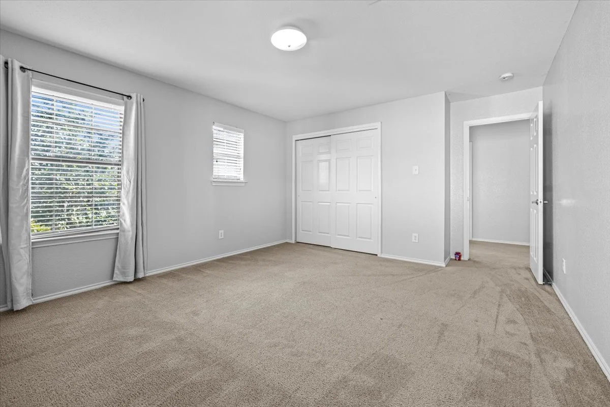 8 - Bed3 2.jpg