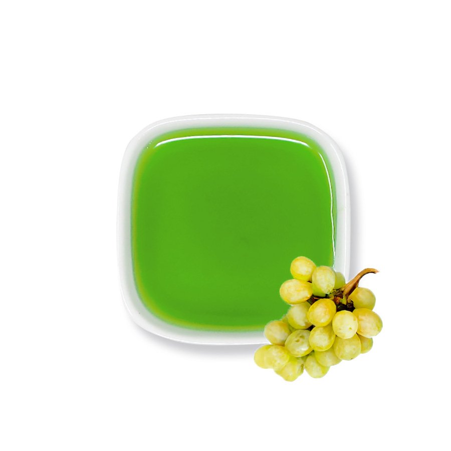White grape syrup with fresh grapes – bright green and naturally aromatic.
