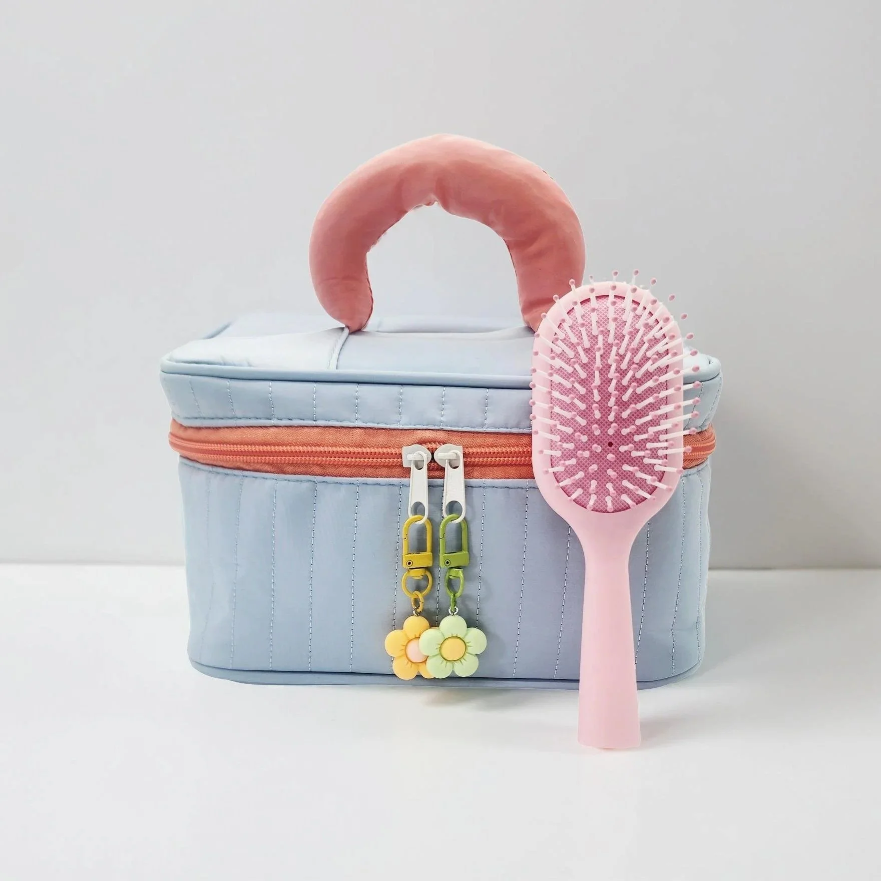 Cloud Petal Beauty Organizer with Detangler Brush