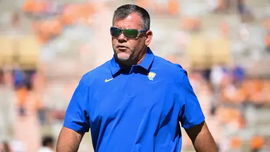 notre dame hires charlie partridge as new defensive line coach