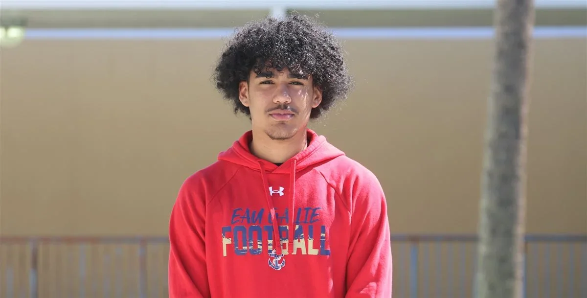 notre dame offers 2027 LB gabriel player