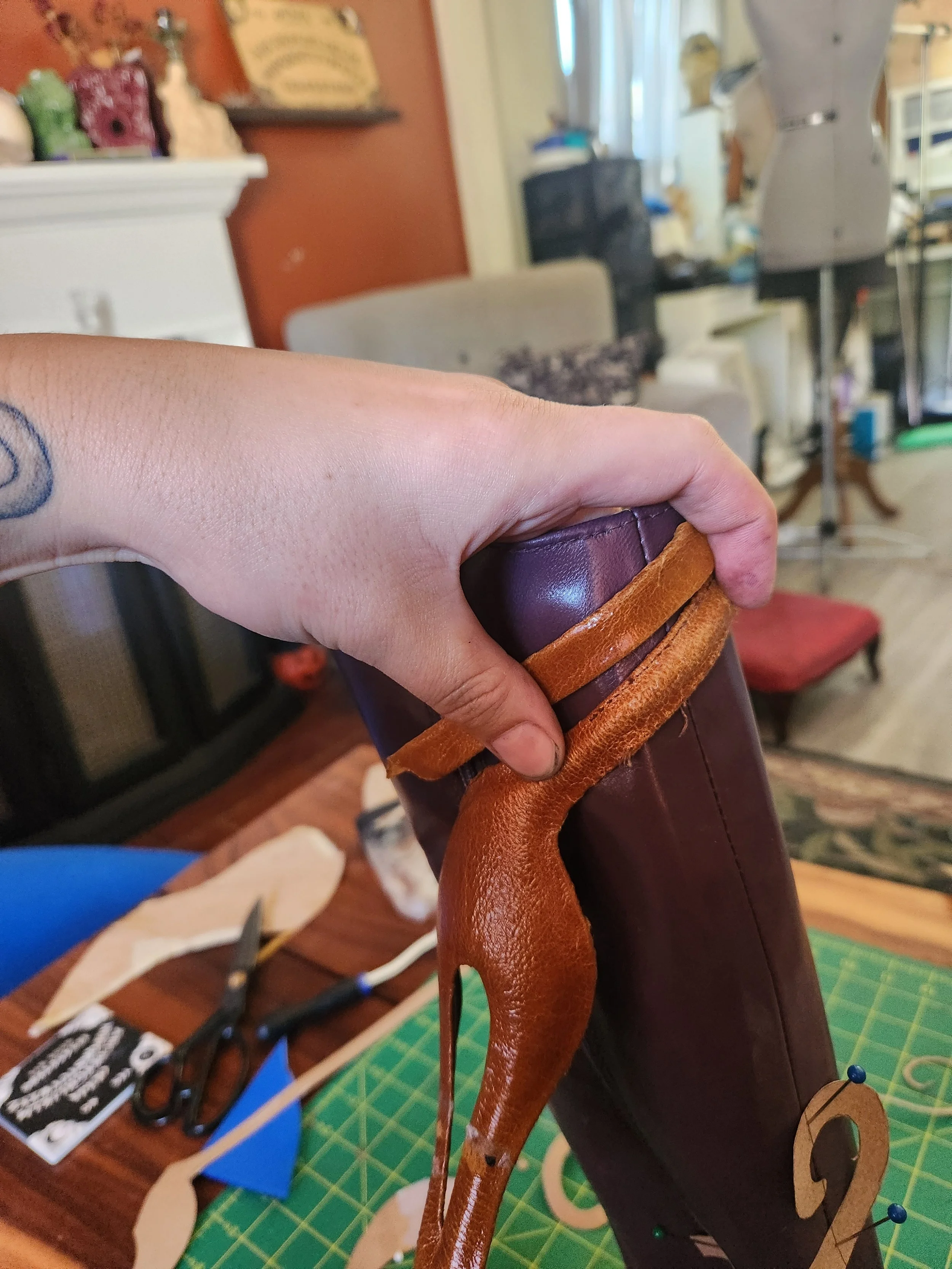 Options for tail style: Flat or more 3D