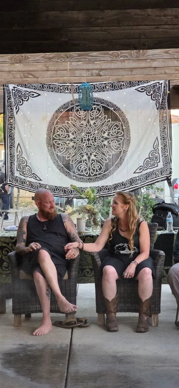 A Handfasting Among the Folk