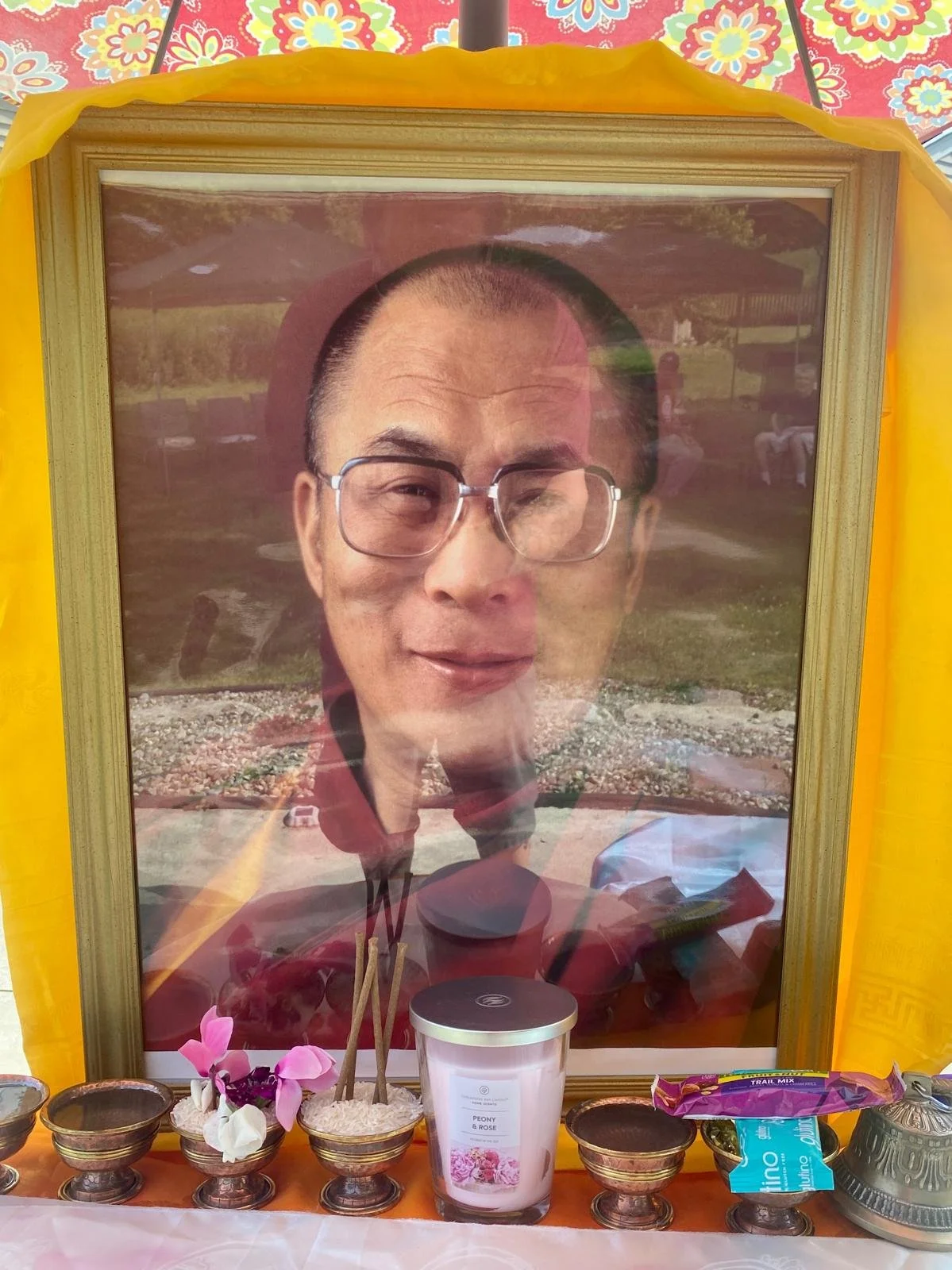 Offerings to His Holiness the Dalai Lama