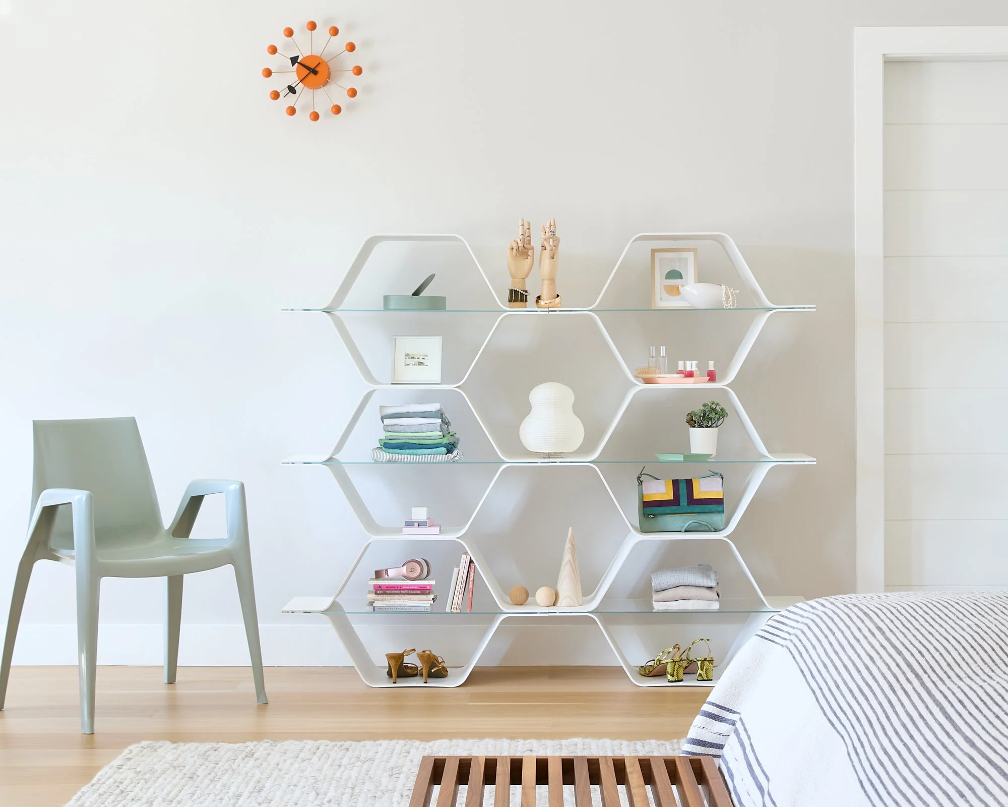 HONEYCOMB_WHITE_Bedroom_049_HORIZ-ADJ.jpg