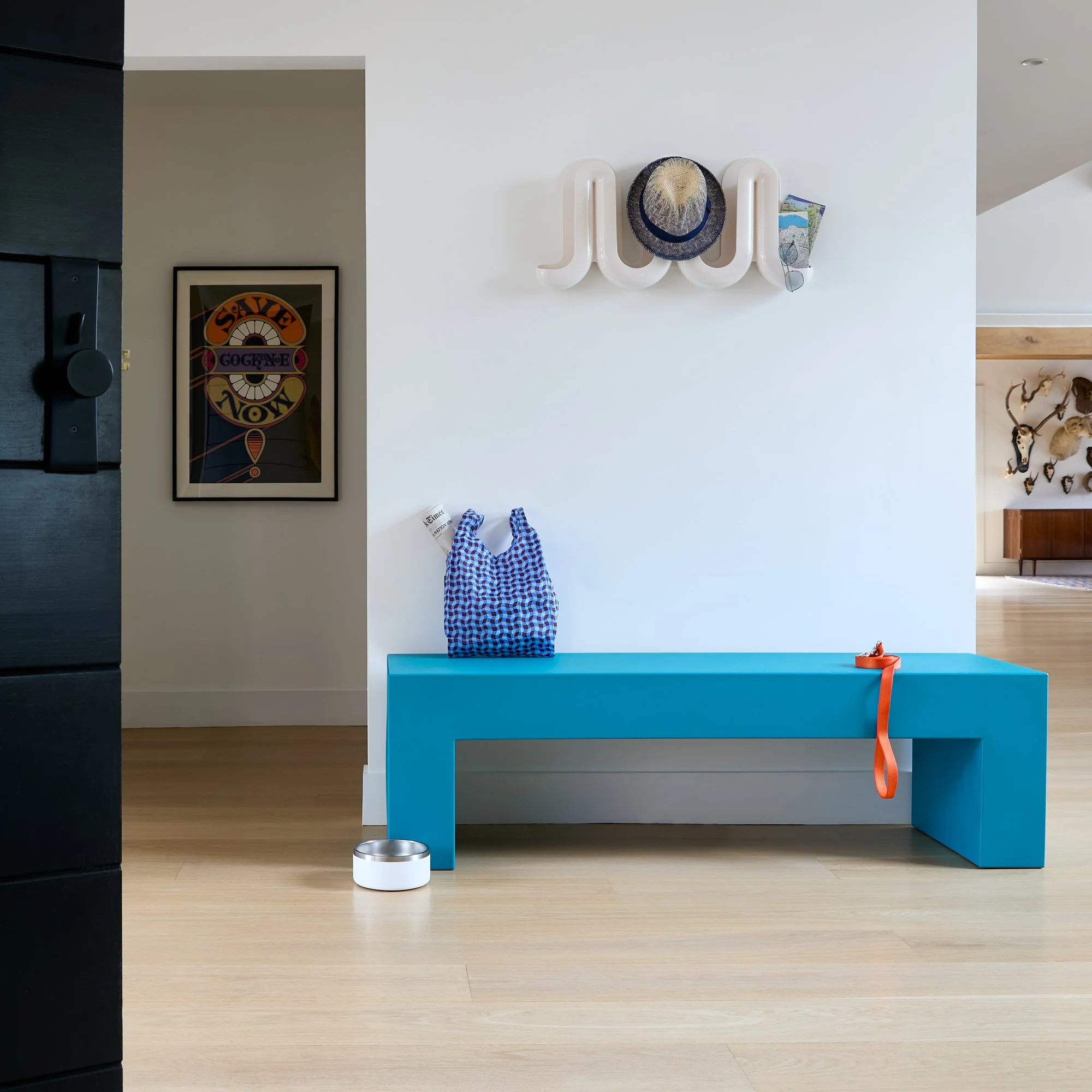 VIGNELLI_BENCH_TURQUOISE_Entryway_057_VERT-ADJ.jpg