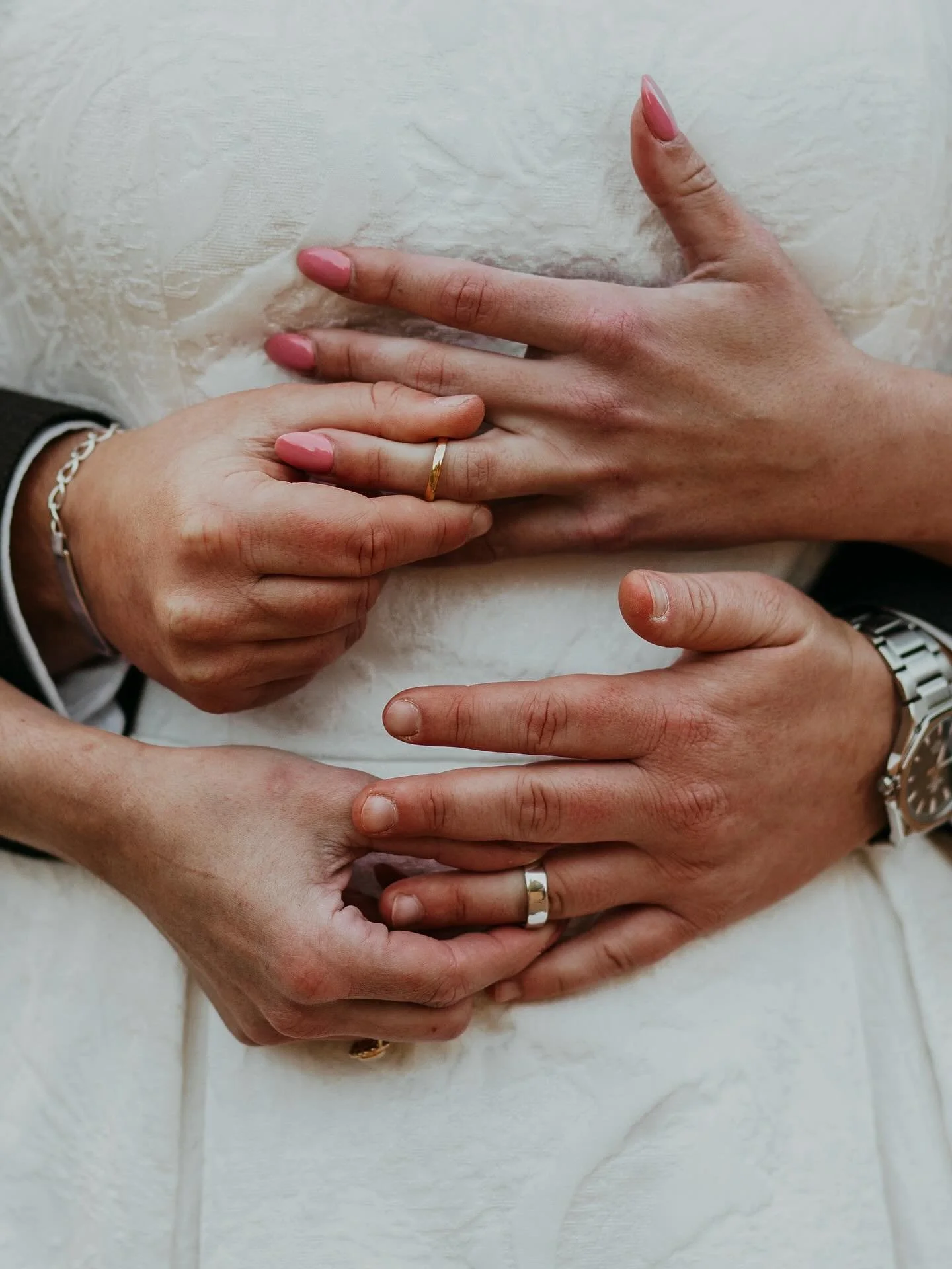 𝐸 &amp; 𝑂 | @oakleyhallhotel ✨

Goodness where to start with this beautiful day! Too many gorgeous moments to share.

Capturing Ed and Olivia&rsquo;s beautiful wedding day at Oakley Hall was an absolute joy from start to finish 🧡

The day was burs