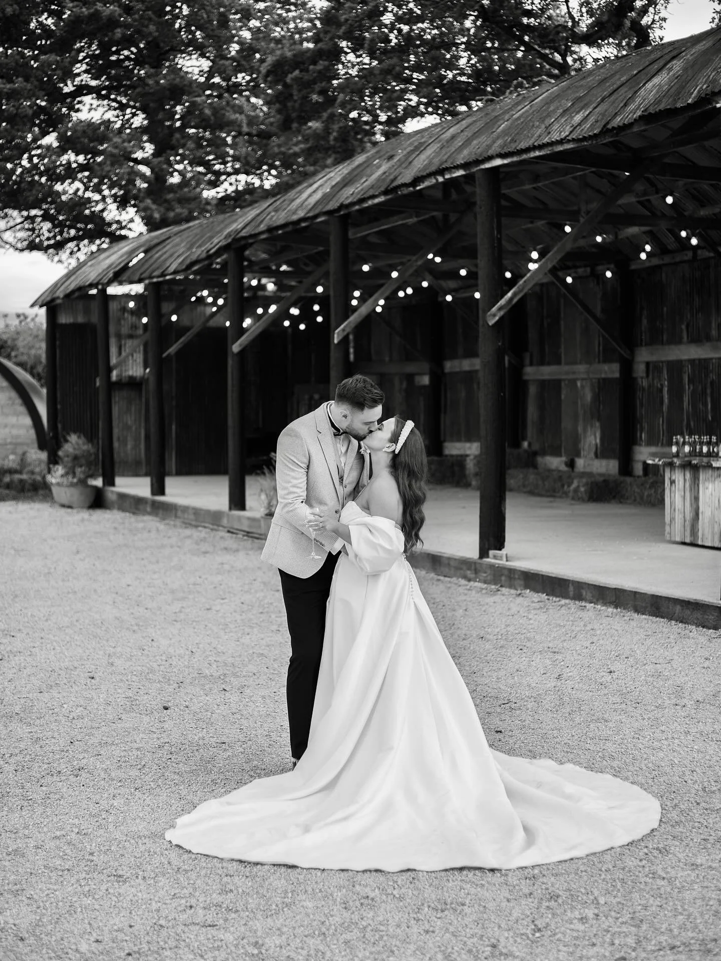 Leah &amp; Adam | @silchesterfarm 🤍

Wishing this gorgeous pair a very happy first wedding anniversary! ✨

Venue: @silchesterfarm 
Photography: @avalon_photography_uk 
MUA/Hair: @chantellesmithmua @lah.makeupartist 
Dress: @dressdreamsbridal @loveme