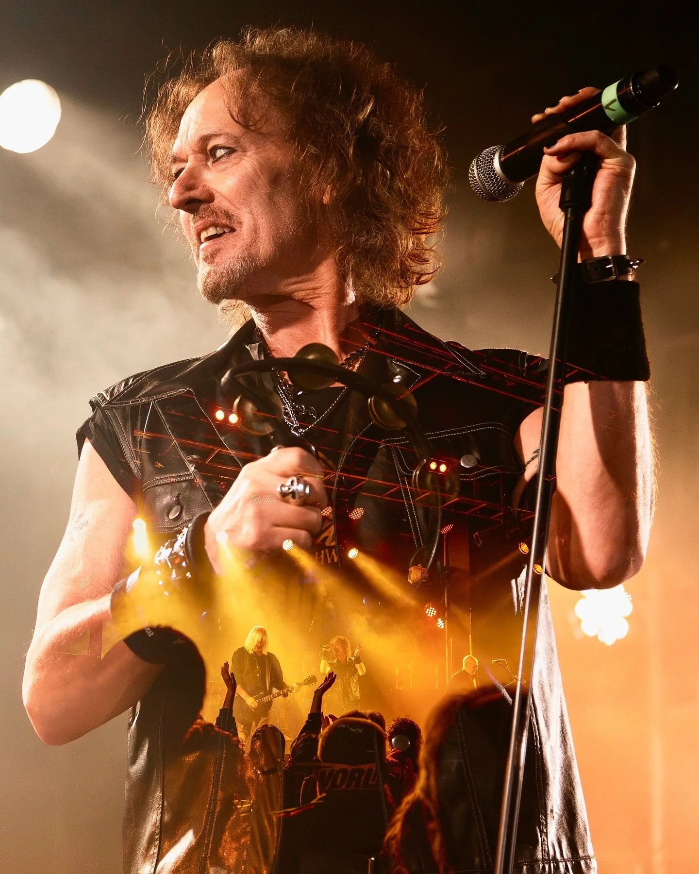 @nazarethband at Scene Vienna, 12.11.2024 🔥
What an epic night! 💫

@carlsentance #nazarethband #carlsentance #rockband #rockmusic #concert #concertphotography #livemusic #livemusicphotography #gig #tour #musicphotography #concertphotographer #wien 