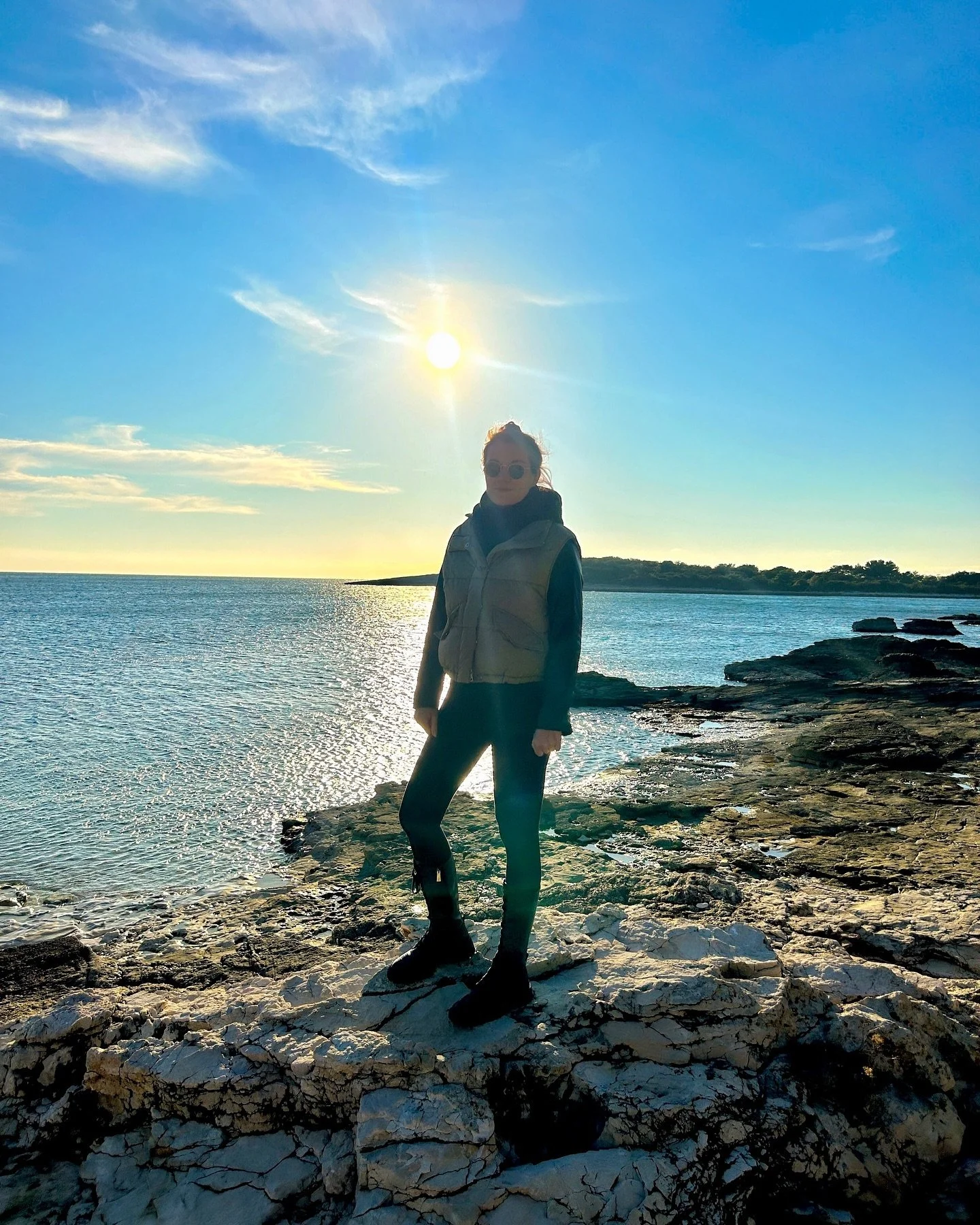 Pula photo dump 🇭🇷☀️😎

#pula #banjole #croatia #hrvatska #travelgram #weekendtrip #girlstrip #friendship #goodtimes #advent #adventupuli #christmastime #christmaslights #jelusick #metalmusic