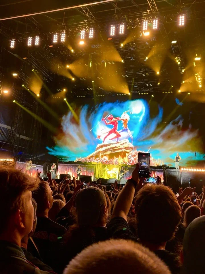 A few memories from an unforgettable night in Bratislava, with amazing music and great company 🔥
@ironmaiden and @anthrax absolutely crushed it 🤘🖤
In just a couple of weeks, I&rsquo;ll be photographing both of these incredible bands at the mighty 