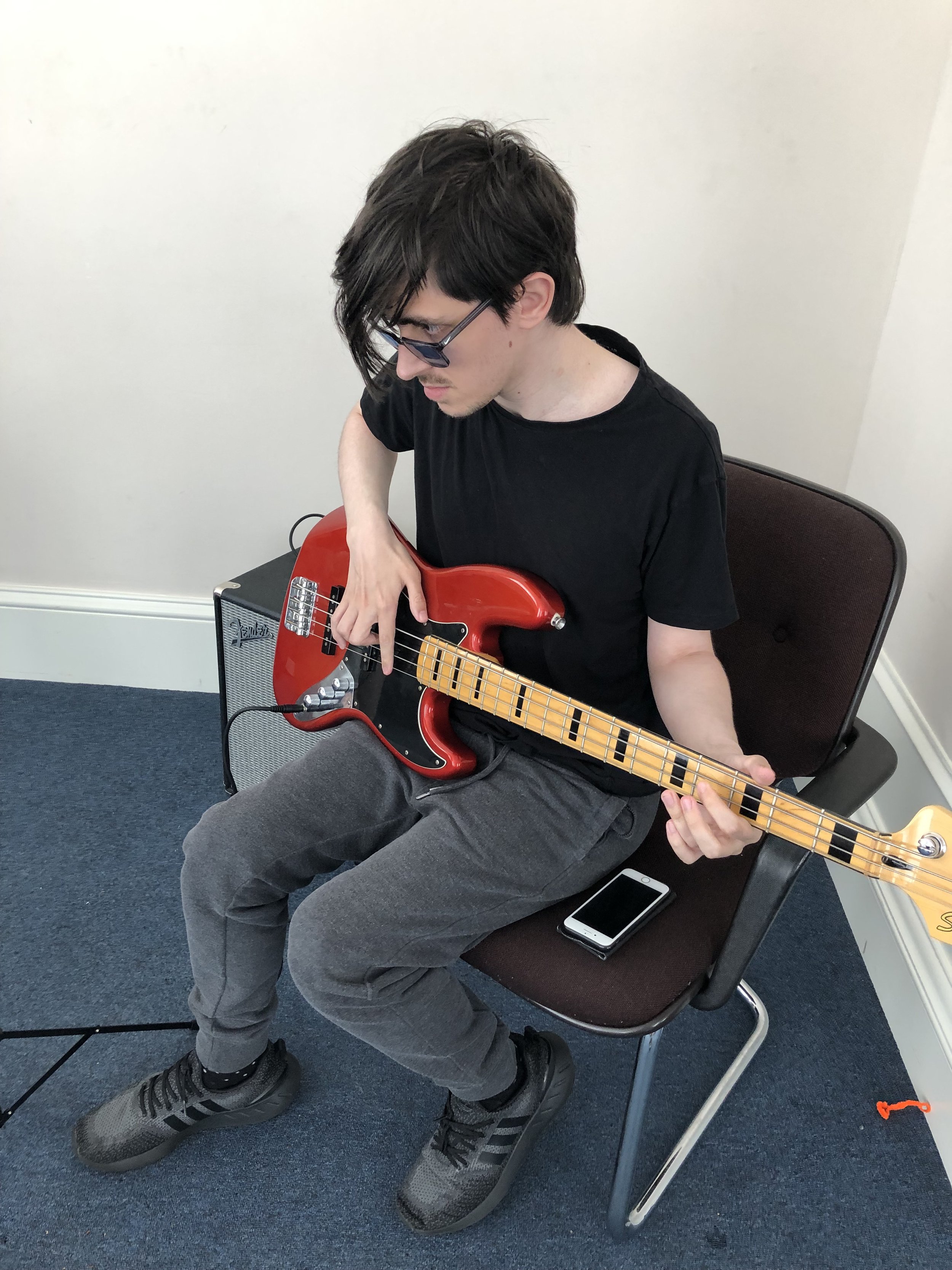 Lee - Guitar 2.JPG