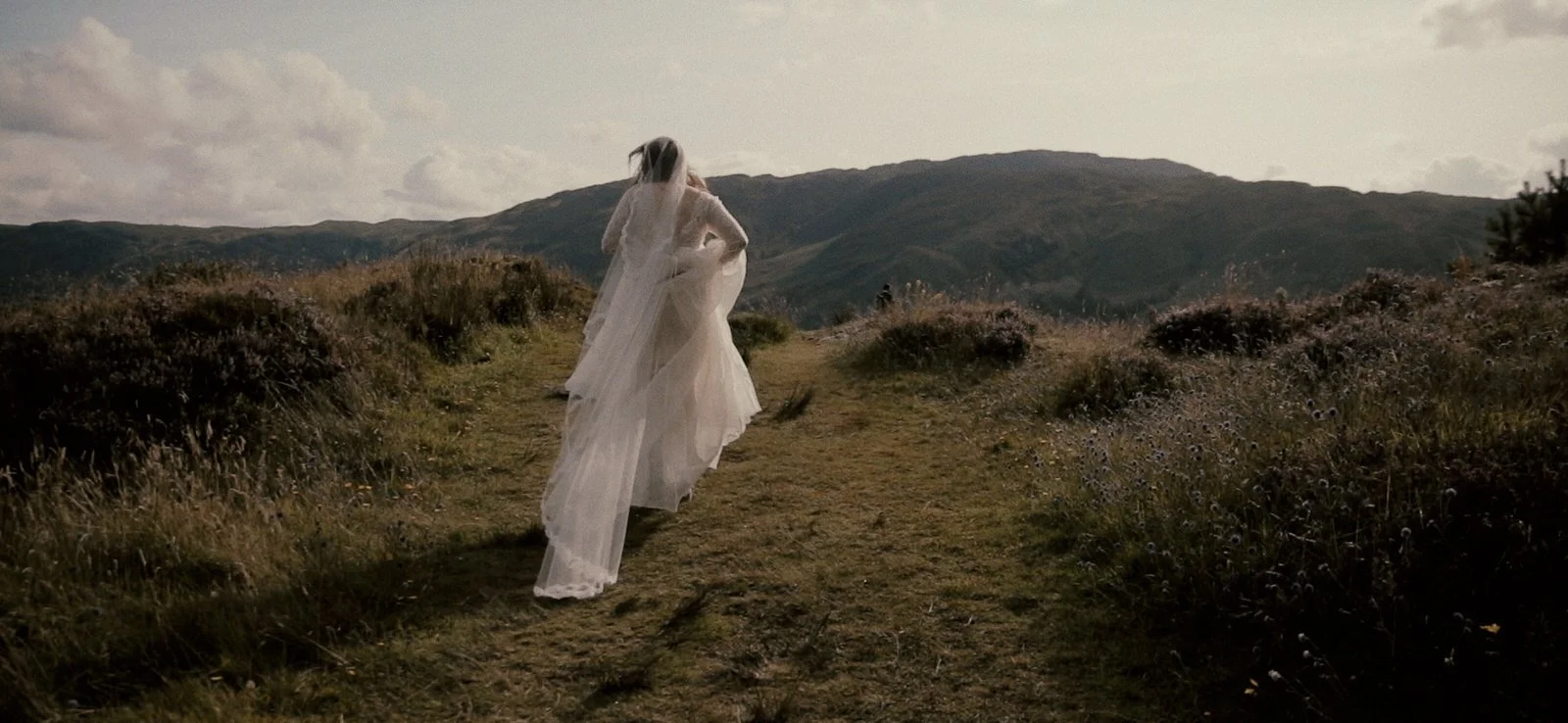 Scottish elopement videographer, Eilean Donan Castle 10.jpg
