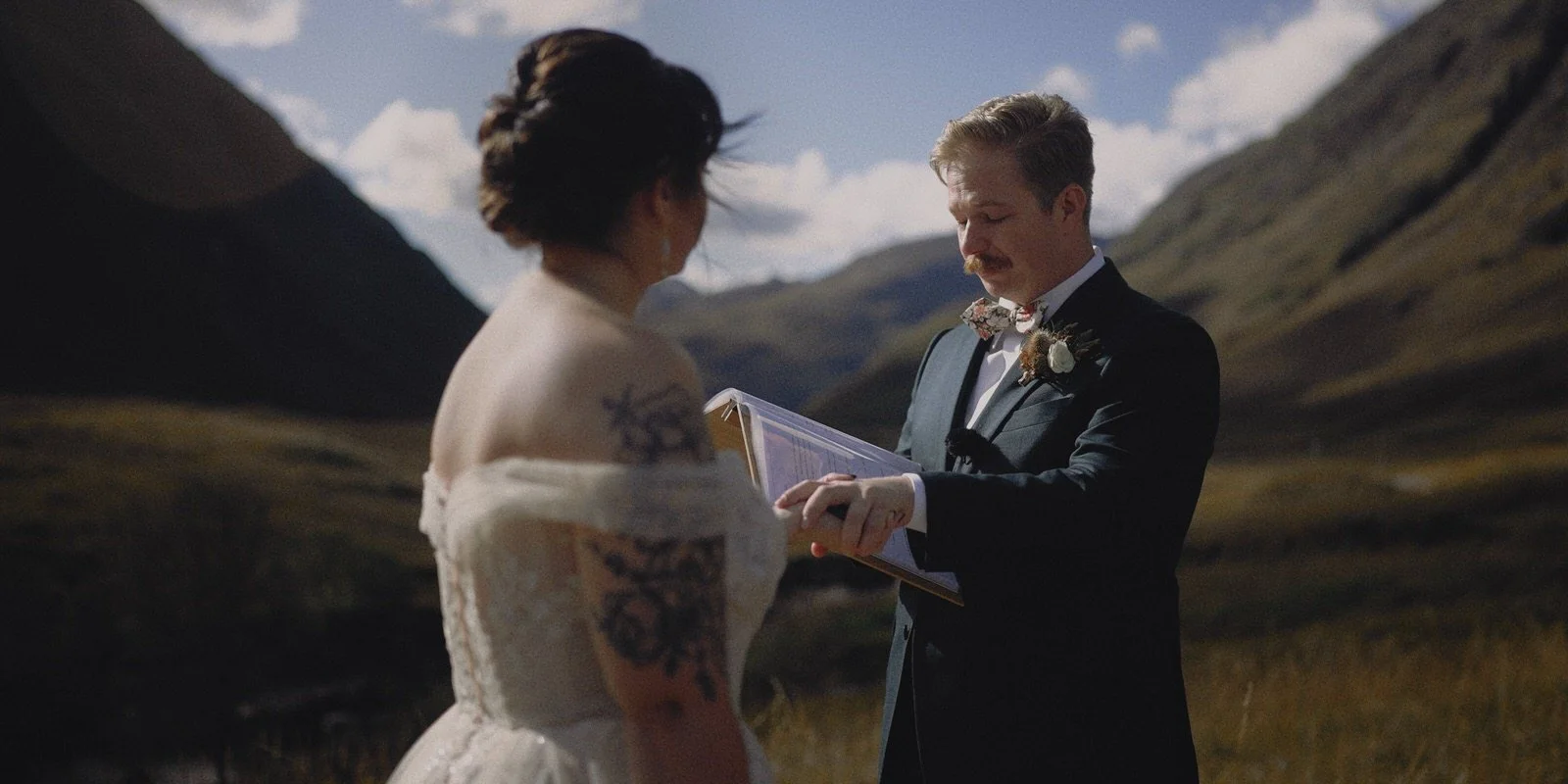 Alternative_Couple_In_Glen_Etive_Vows.jpg