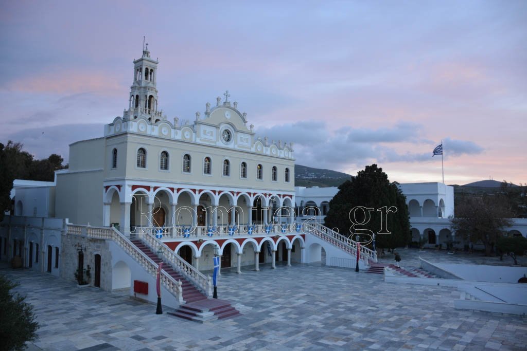 fota-tinos-1_53446453938_o.jpg