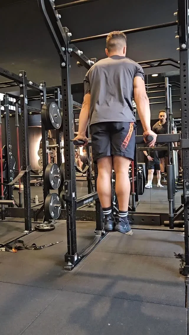 Just some random sh*t @walking_on_the_sky
#calisthenics #fun #onlinecoach #personaltrainer #streetlifting #motivation #muscle #fitness