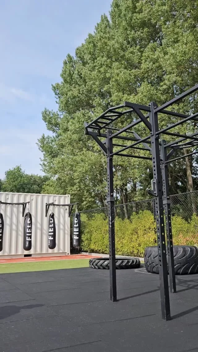 The rep range continuum is to be broken down in these simple ones:
5 or lower is best suited for (sub)maximal strength, explosive power and/or technique training. The fatigue is more manageble, allowing for proper execution with every rep. Also, the