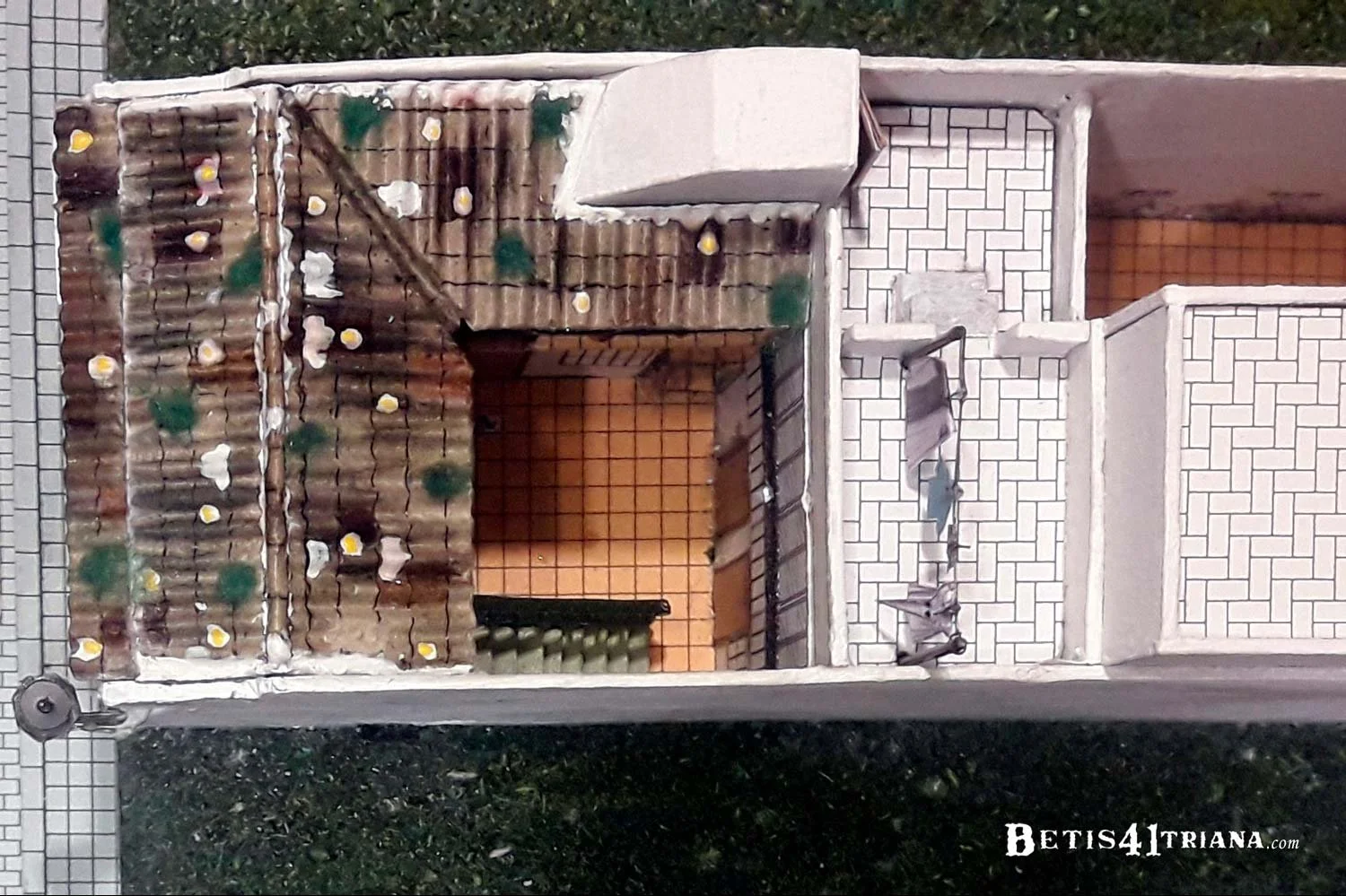 Día. Vista cenital primer patio