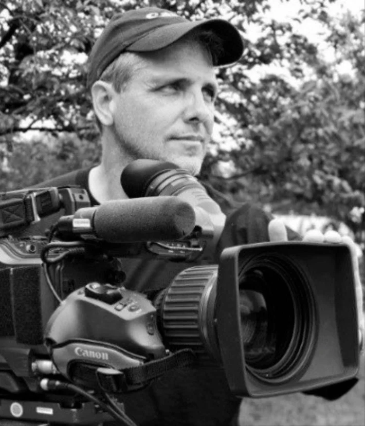 Portrait of Mark Russell