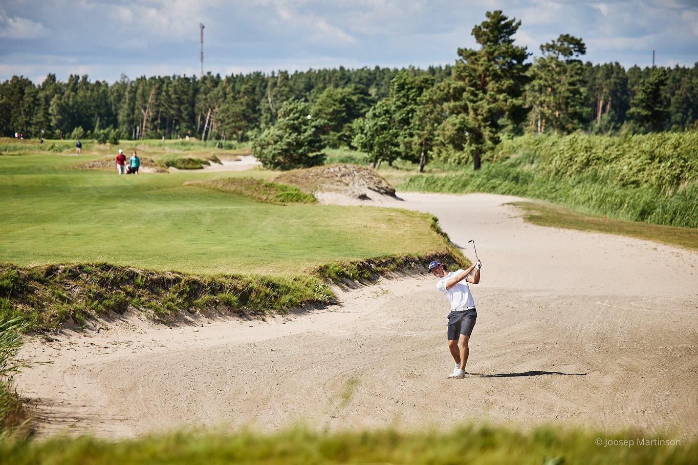 European Amateur Championship 2023 in beautiful Estonia! 

It was a crazy week! Lufthansa lost my golf clubs on my way home from The Amateur Championship (in England), which meant i had no clubs to compete with. Luckily @titleistukireland was working