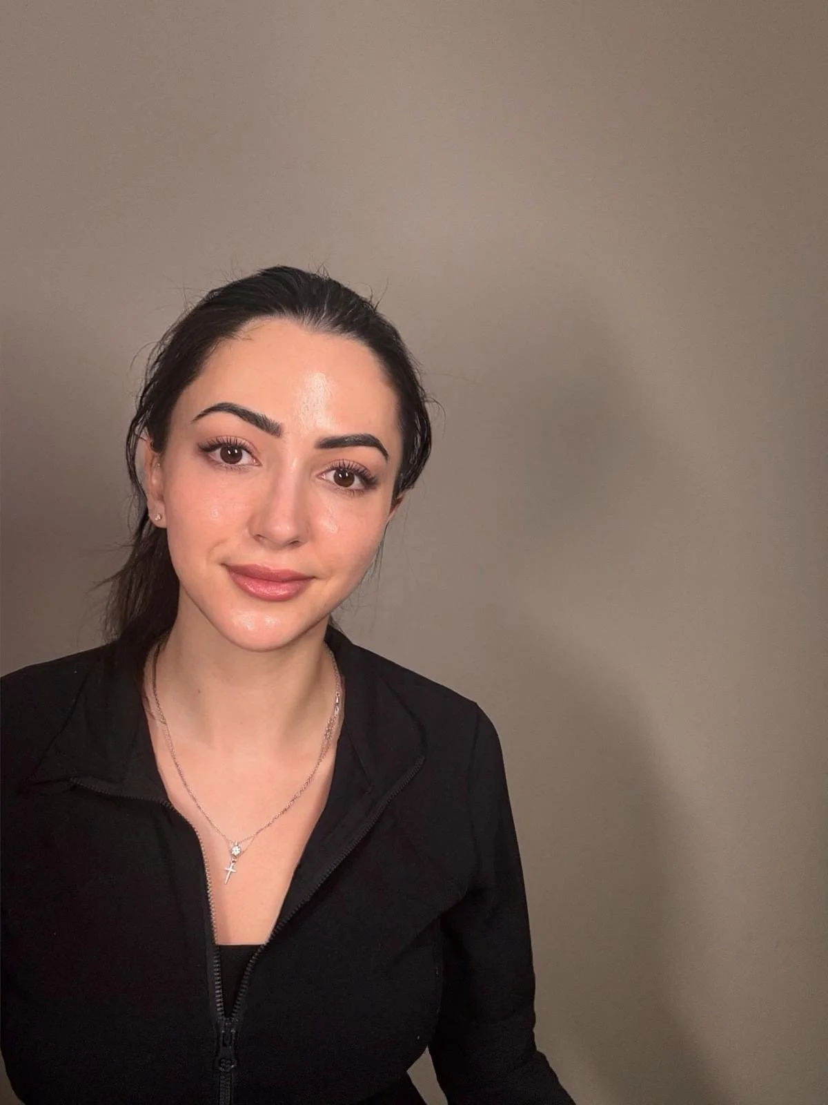 BB Cream vs Foundation: Which Is Better for Acne-Prone Skin?