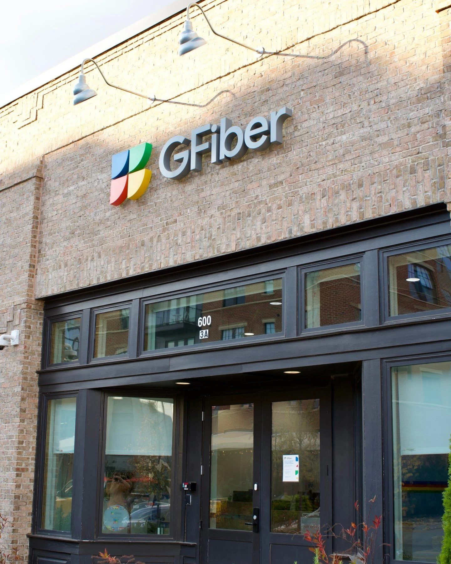 Fast, reliable internet is right here in MidCity ⚡️

The Google Fiber team is ready to help with everything from setting up service to answering your questions (by real people 🙌).

Are you&rsquo;re working from home? Streaming your favorite shows? G