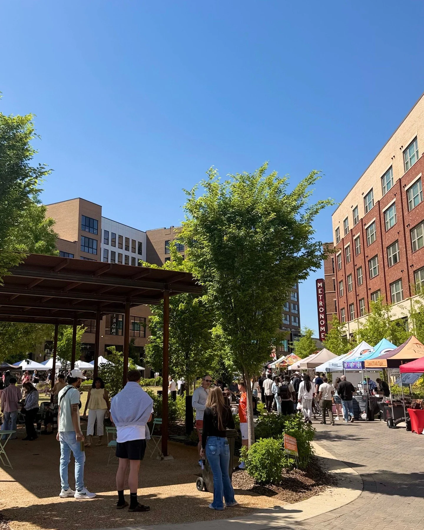 ☀️It's another beautiful day, and the Market at MidCity has 53 small businesses from 12-4pm! 

🧘Light On Yoga will be in Artemis Pavilion at 10am for the last class of Yoga Week. Come early if you&rsquo;re a yogi!!! 

🙏Thank you to the market spons