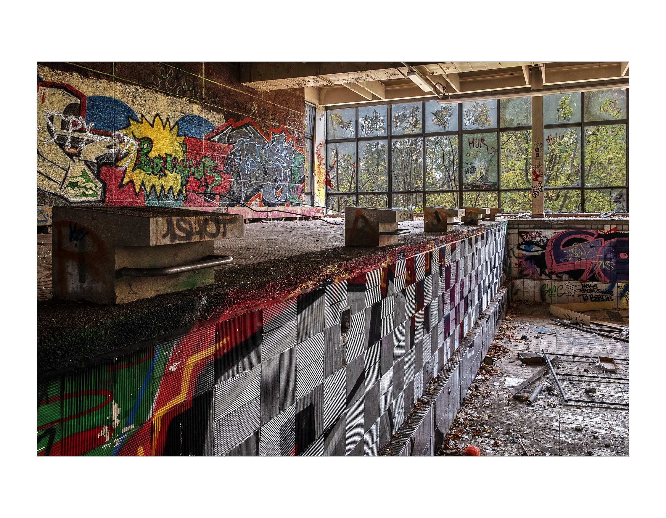 Modernist 8 Abandoned pool - Berlin