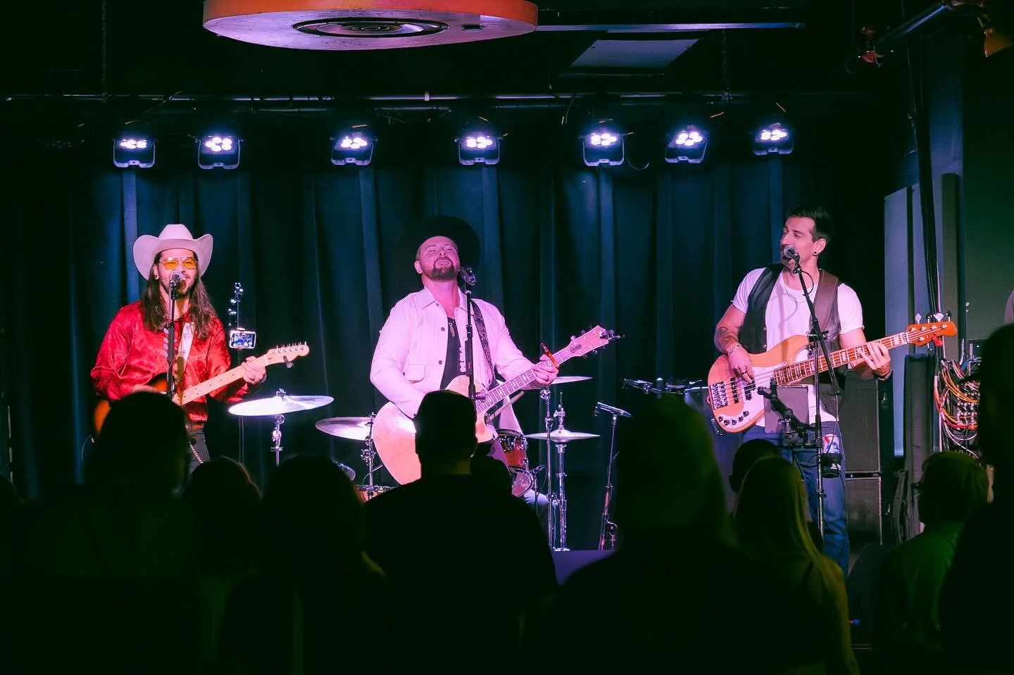 @livinfoundation this weekend!! Can&rsquo;t wait to see y&rsquo;all out there! We hit the stage Saturday, but there&rsquo;s a little surprise appearance happening tomorrow too by the one and only @russparrishmusic 👀 those of you going Friday are in 