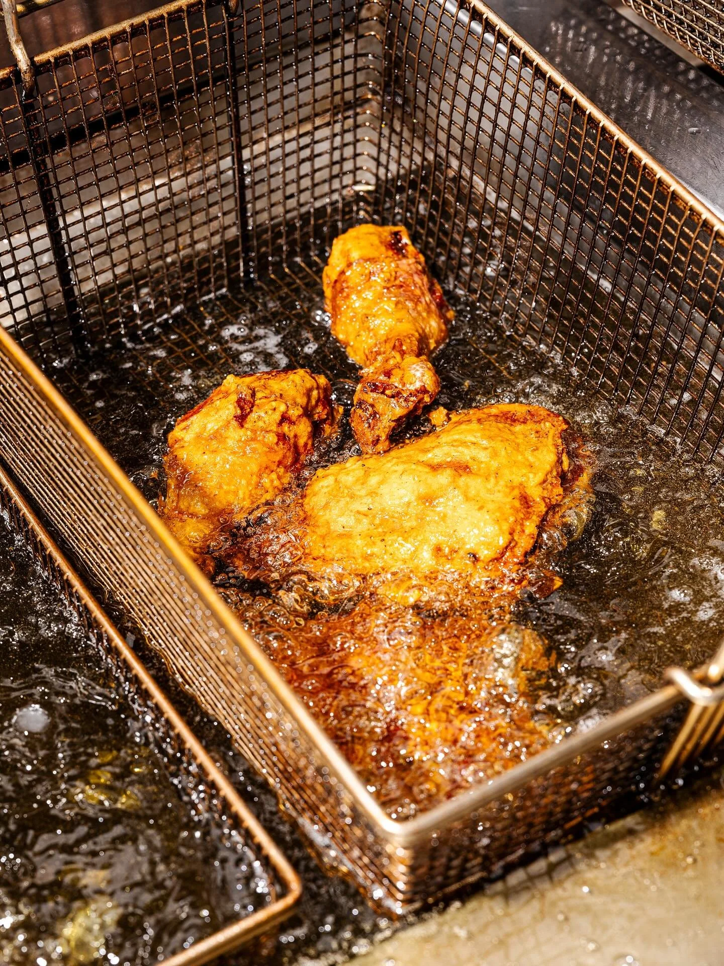 We are rested, inspired and ready to cook you chicken!! 
BACK OPEN TODAY FOR ALL YOUR BIRD NEEDS 🍗 
11-9