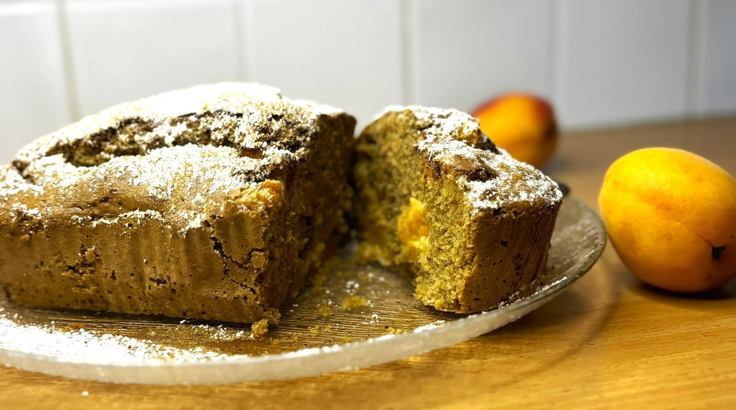 Cake Βερίκοκο χωρίς ζάχαρη αλεύρι και βούτυρο