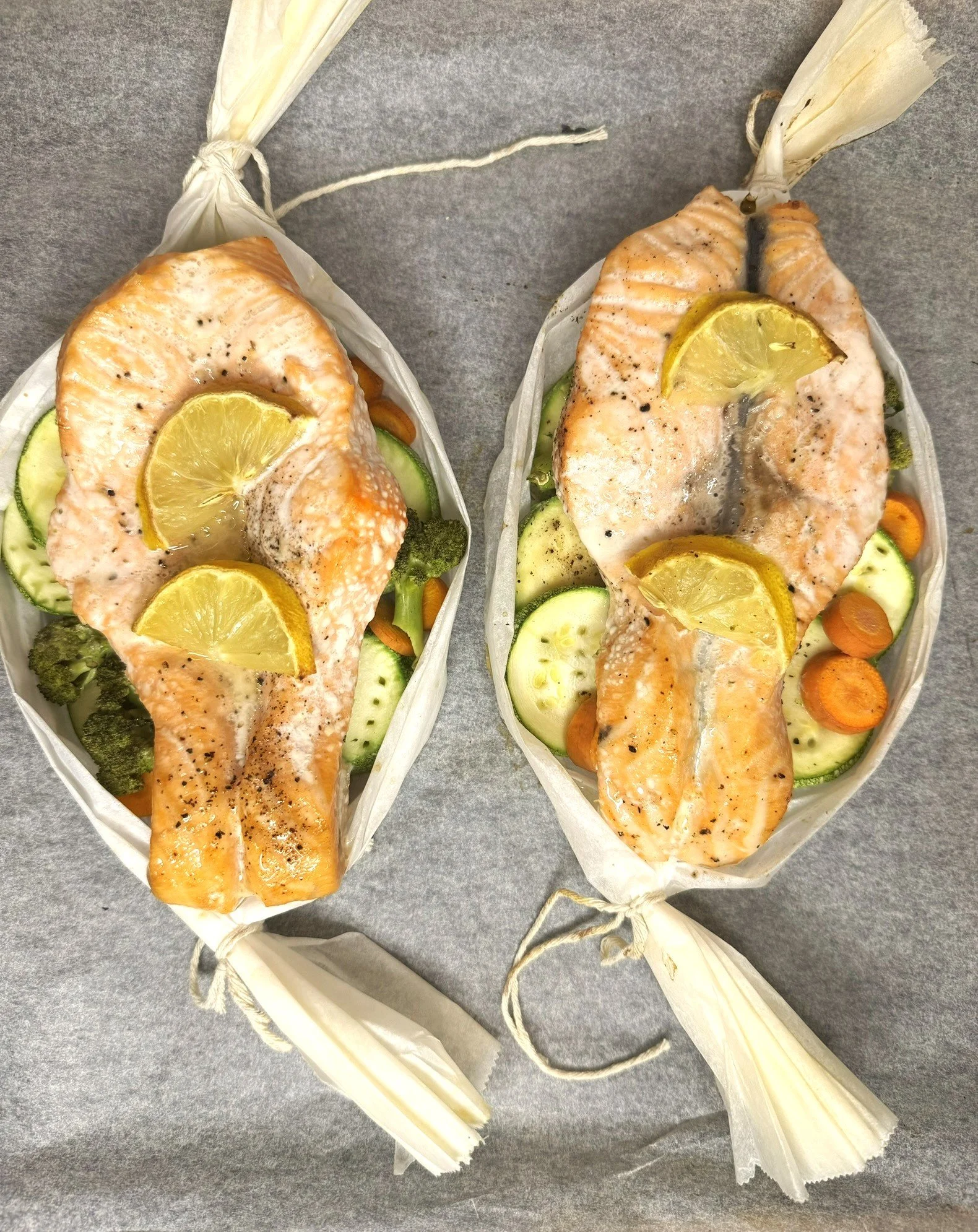 Σολομός στον φούρνο με λαχανικά