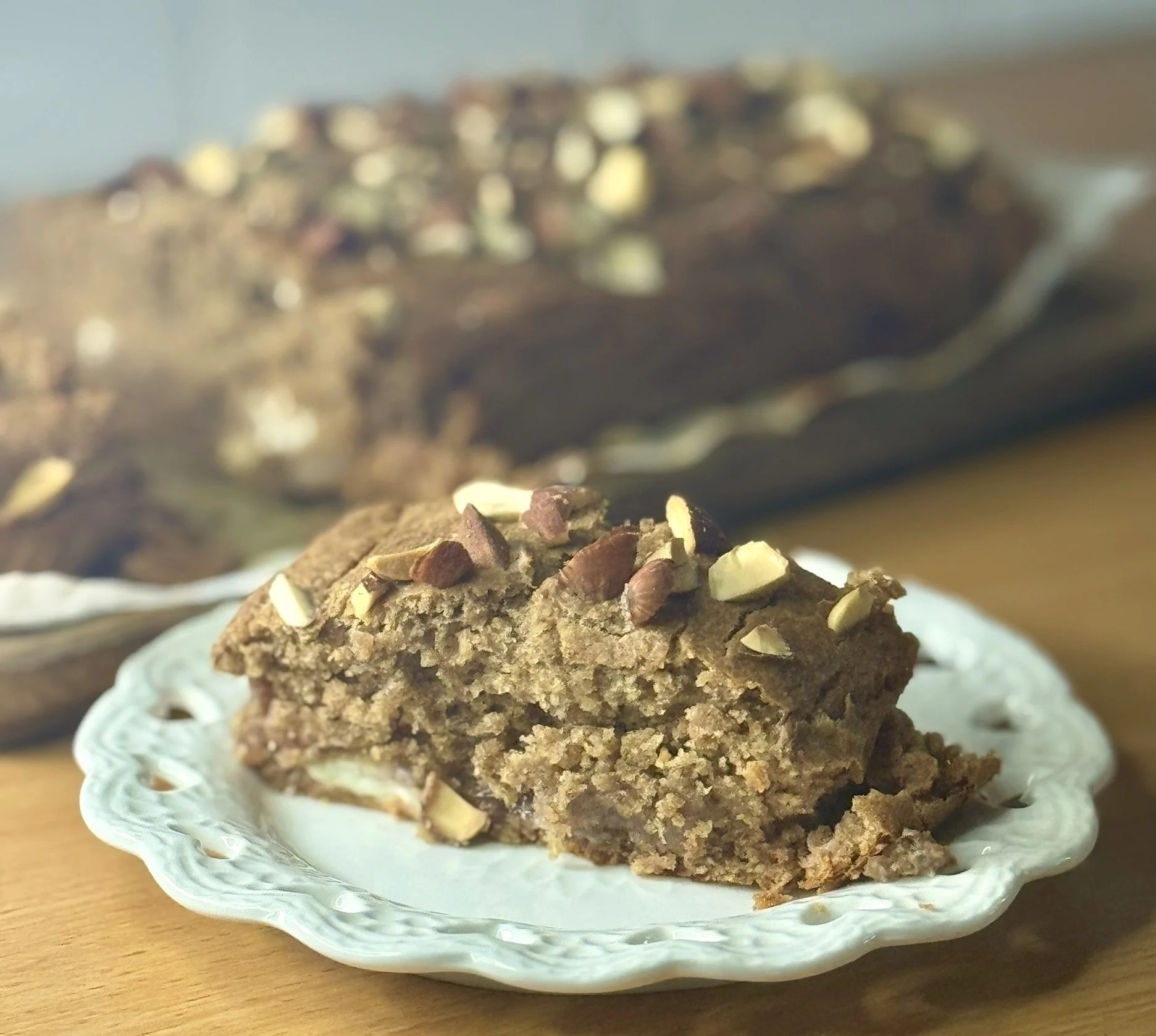 Date Cake γεμιστό με τυρί κρέμα