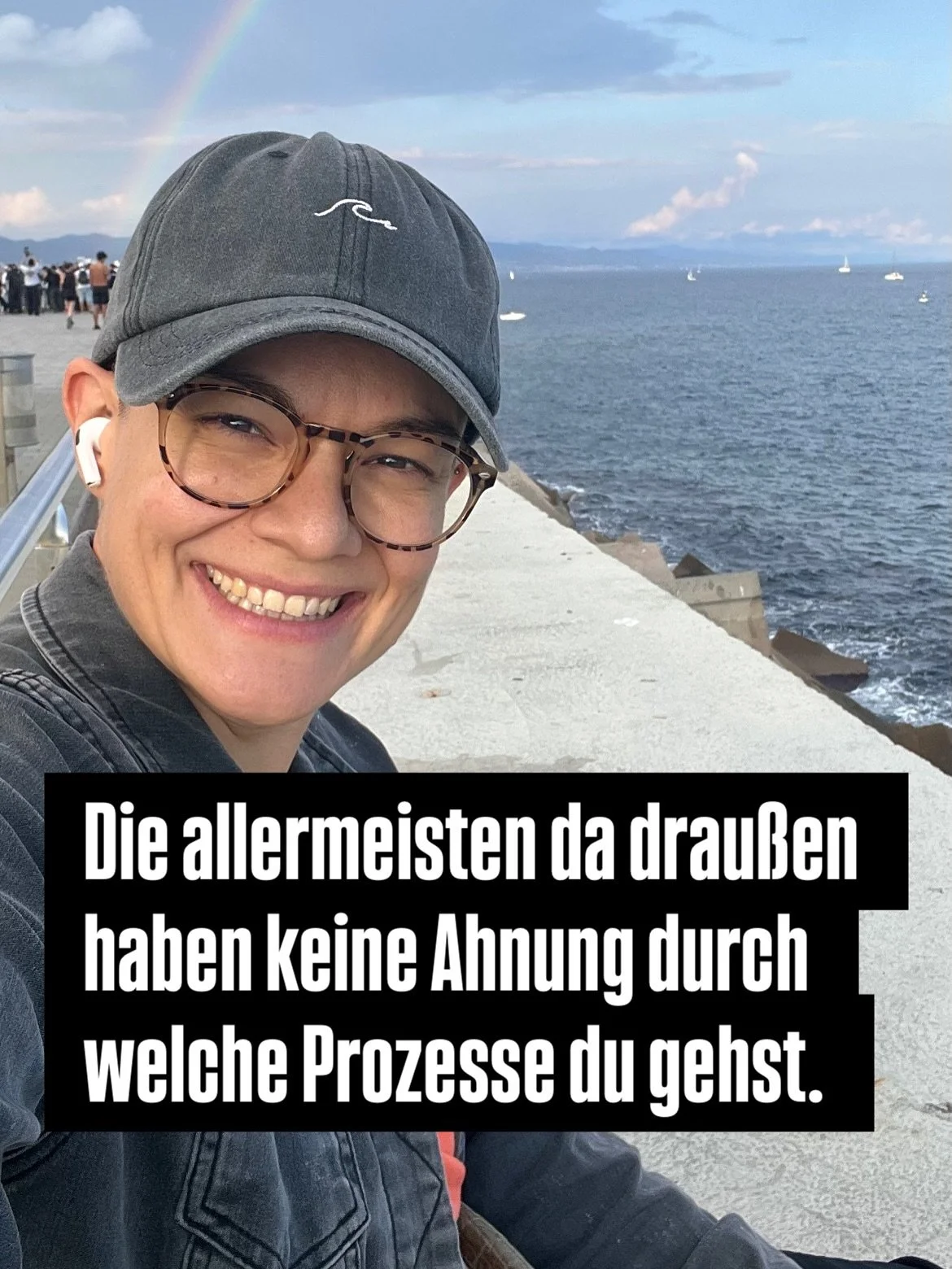 ✨ Die wenigsten sehen, was es wirklich bedeutet, sichtbar zu sein.
Nicht auf Instagram – sondern im echten Leben.
Die wenigsten verstehen, wie viel emotionale Reife, Mut und innere Arbeit es braucht,
… sich zu zeigen,
… sich zu l