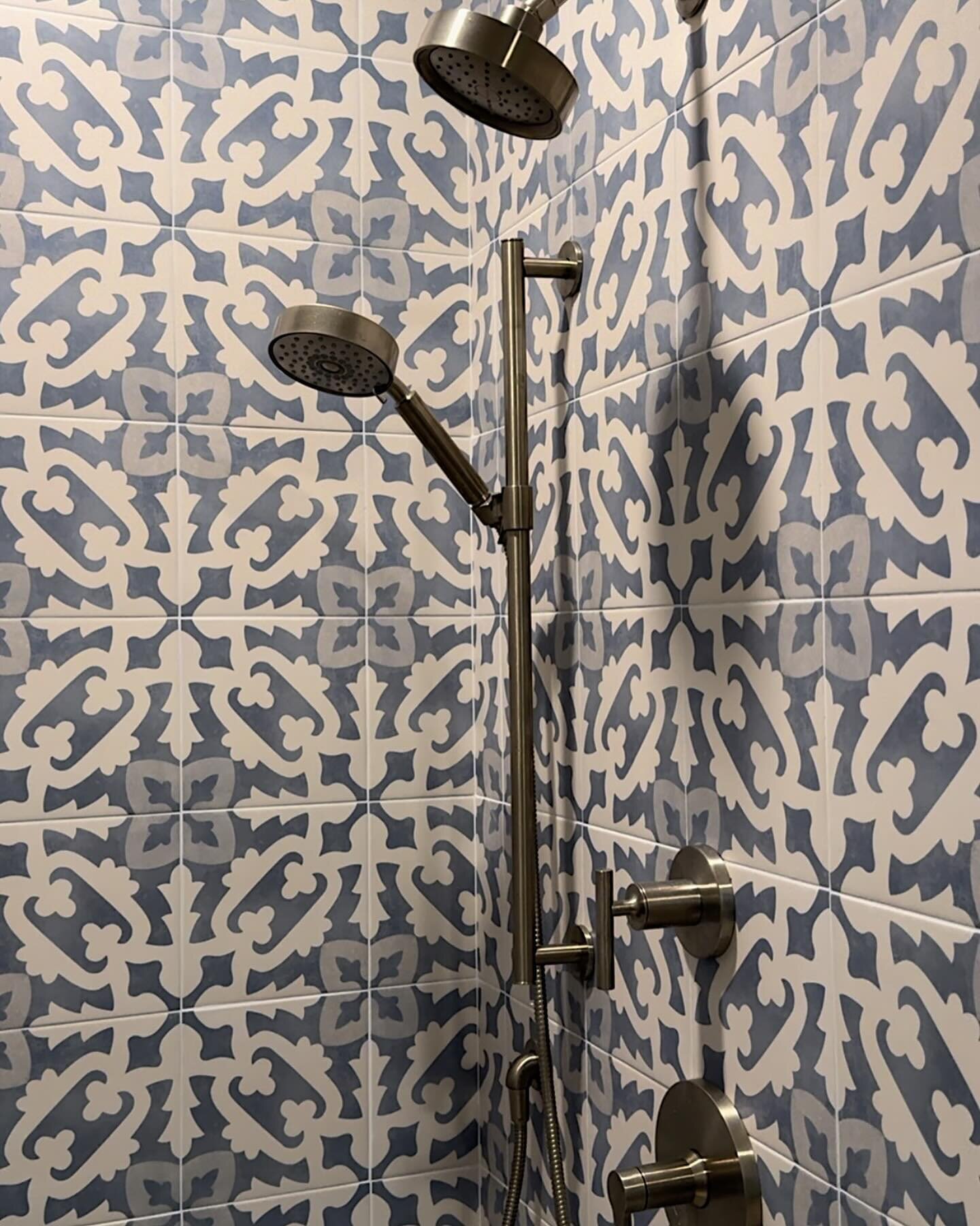 Your daily retreat just got updated 🚿🧼🫧 A fresh pattern play tile can elevate any shower and turn it into an opulant escape!