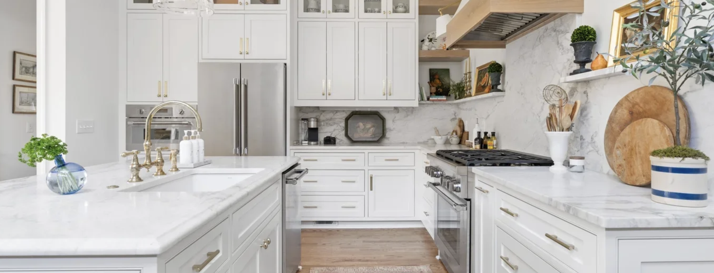 Luxury Kitchen Remodeling: Design Ideas, Features &amp; Expert Tips