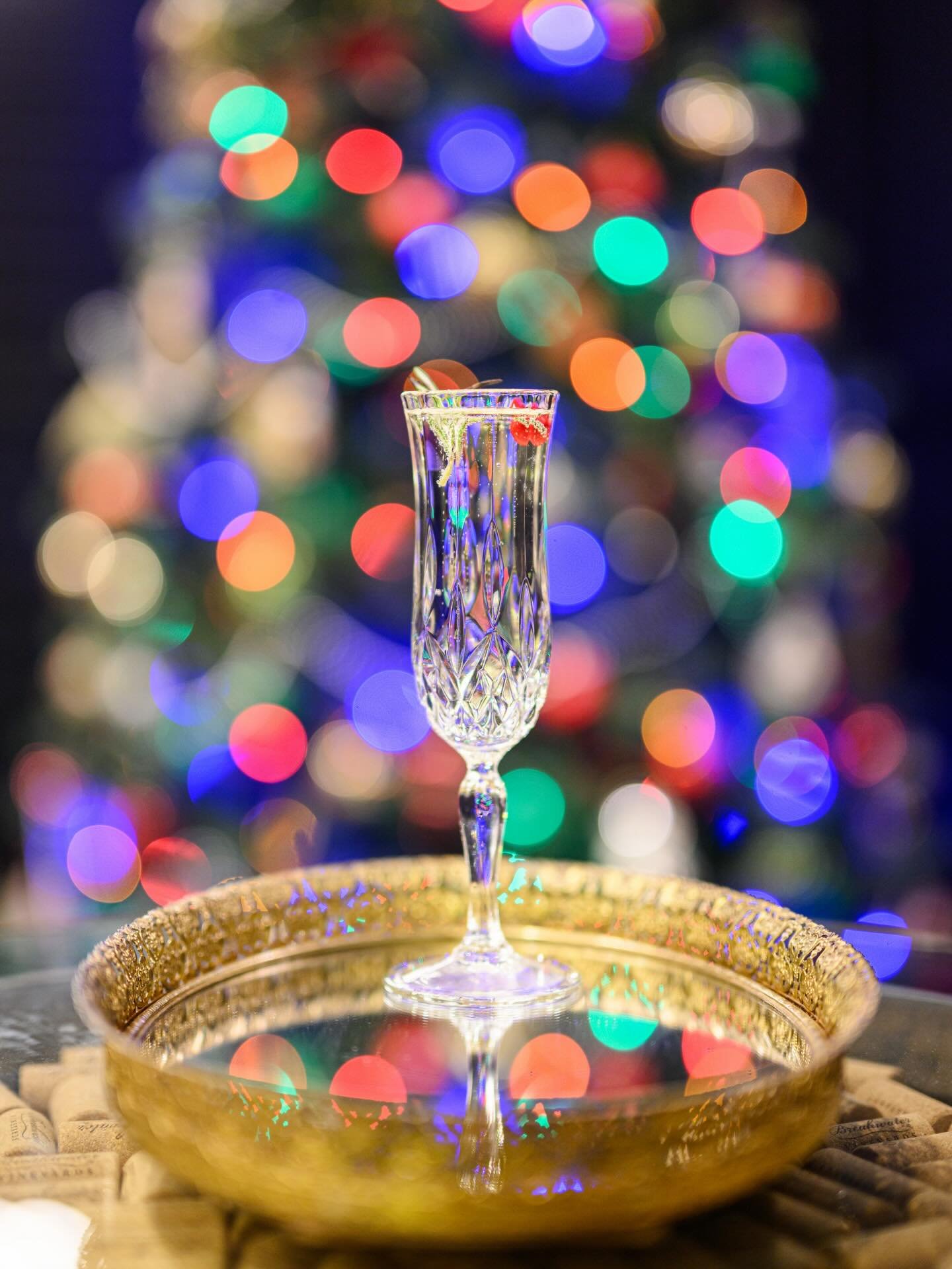 Merry Christmas Eve, 🥂🌟 We are so grateful. That is all.

Planning &amp; design: @Charitylynnweddings
Venue: @ashpointestate
Florist &amp; Floral Design: @flowersbyhoboken
Photographer: @Flaxstudios
Bar service: @eidobarcompany
Rentals: @Yanasprime