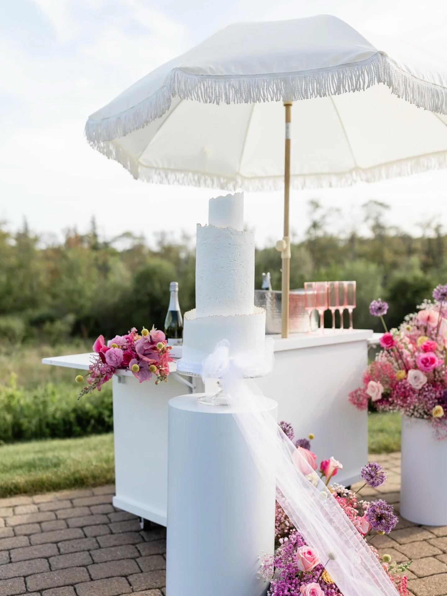 Love is in the air, today &amp; every day!
How lucky are we to be able to celebrate your love story!?
For some this is your first year as husband and Wife, for others it&rsquo;s your last year as a fianc&eacute;e - whatever the occasion we don&rsquo;