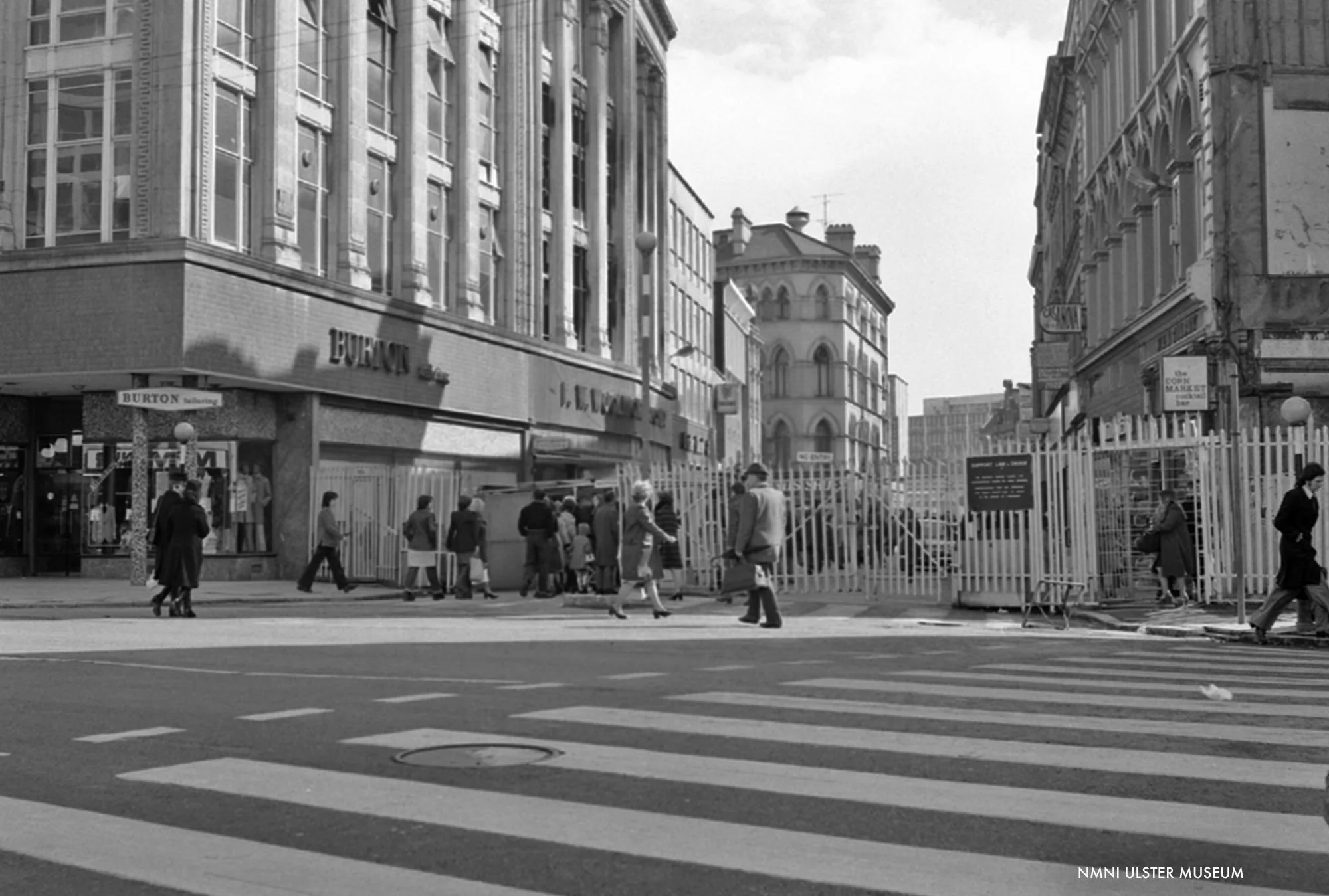 Corn-Market,-Security-Barrier-1976.jpg