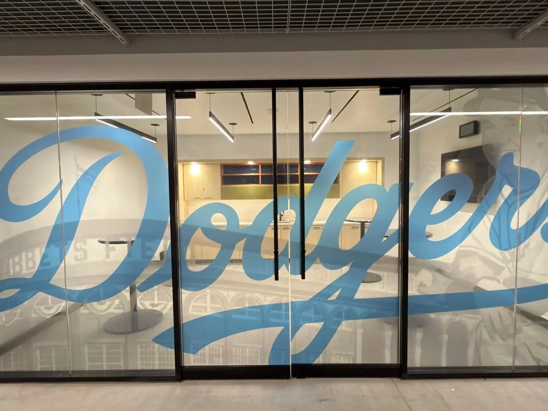What Makes a Successful Large-Format Graphics Installation Team