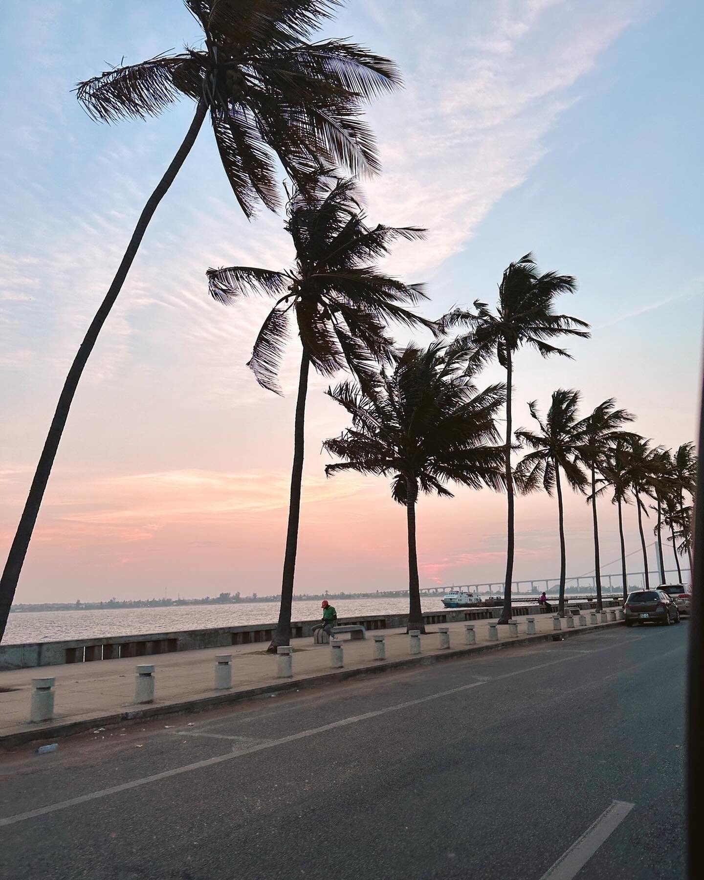 📷✨ Day 1 of our adventure trip was all about exploring Maputo, the capital city of Mozambique. Swipe to see some of the special moments so far and stay tuned to our stories for more along the way!